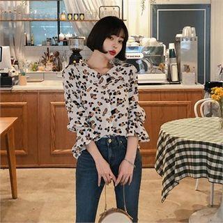 Chelsea-collar Leopard Blouse