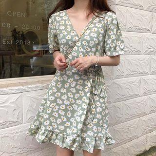 Short-sleeve Chiffon Floral Dress Yellow - One Size