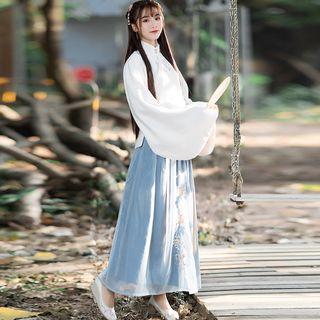 Floral Embroidered Hanfu / Furry Hood Cape