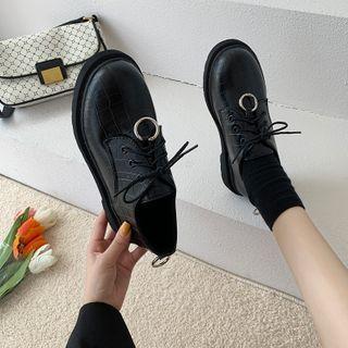Hoop Accent Lace-up Shoes