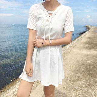 Short-sleeve Tie-front V-neck Plain Dress