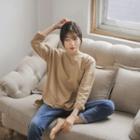 Long-sleeve Pocket-front Dip-back T-shirt