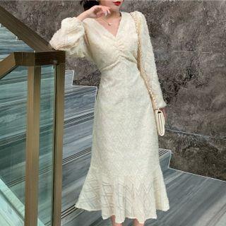 Lantern-sleeve V-neck Mermaid Hem Lace Midi Dress