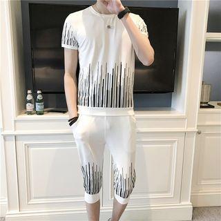 Set: Patterned Short-sleeve T-shirt + Capri Sweatpants
