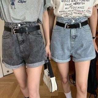 Denim Shorts / Patterned Short-sleeve Top