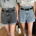 Denim Shorts / Patterned Short-sleeve Top