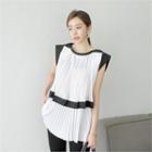Cap-sleeve Contrast-trim Pleated Top