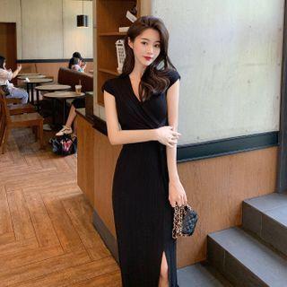 Cap-sleeve V-neck Slit Midi Sheath Knit Dress