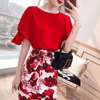 Set: Short-sleeve Top + Flower Print Slit Straight-fit Skirt