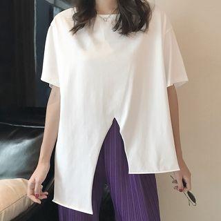 Plain Front Slit Short Sleeve T-shirt / Pleated Jogger Pants