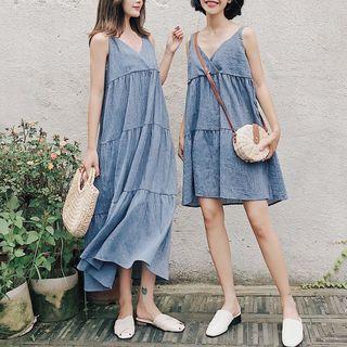 V-neck Spaghetti-strap Mini / Midi Dress