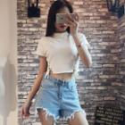Lace Up-side Cropped T-shirt