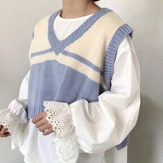 Set: Perforated Trim Blouse + Color Block Knit Vest