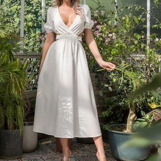Short-sleeve V-neck Plain Tie-waist Midi A-line Dress