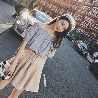 Set: Short-sleeve Off-shoulder Blouse + Mini Skirt