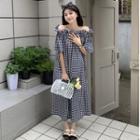 Short-sleeve Off-shoulder Plaid Midi A-line Dress Navy Blue - One Size