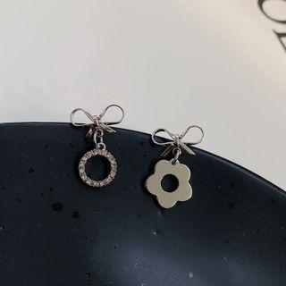 Flower Rhinestone Asymmetrical Alloy Dangle Earring 1 Pair - Silver - One Size
