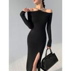 Long-sleeve Cold-shoulder Chain-accent Slim-fit Dress