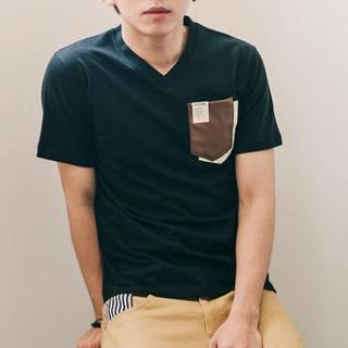 Short-sleeve Pocket V-neck T-shirt