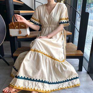Contrast Trim Short-sleeve Midi A-line Dress As Shown In Figure - One Size