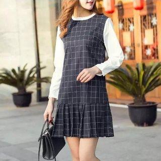 Long-sleeve Pleated-hem Check Dress