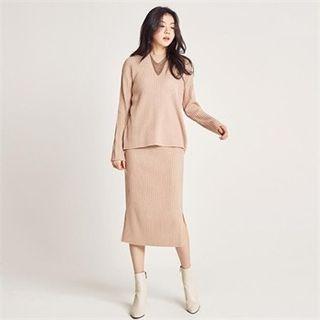 Set: Crew-neck Rib-knit Sweater + Long Pencil Skirt