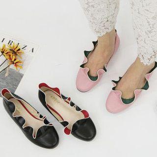 Round Toe Ruffled Ballet Flats