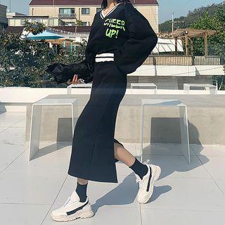 Set: Cheer Up V-neck Piped Pullover + Long Skirt