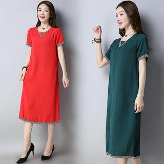 Short-sleeve Patterned Trim Midi Dress