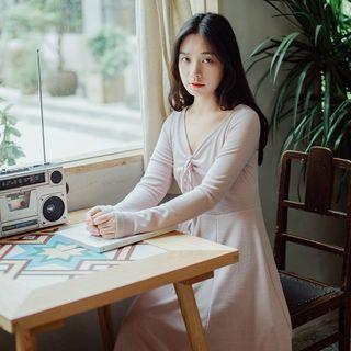 V-neck Long-sleeve A-line Midi Knit Dress