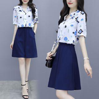 Set: Short-sleeve Flower Chiffon Blouse + Wide-leg Shorts