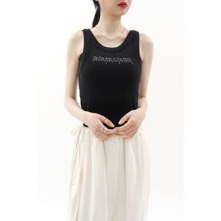 Letter U-neck Slim-fit Tank Top