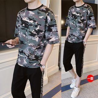 Set: Camouflage Short-sleeve T-shirt + Cropped Pants