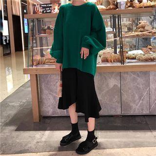 Puff-sleeve Sweater / Asymmetrical A-line Skirt