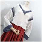 Contrast Stripe V-neck Sweater