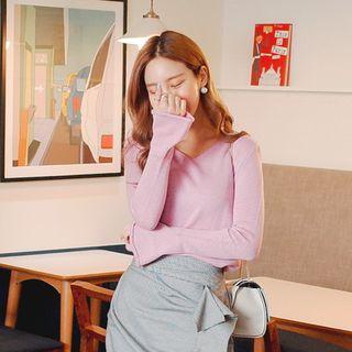 V-neck Ruffle-sleeve Knit Top