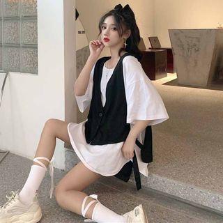 V-neck Plain Button-up Oversize Vest