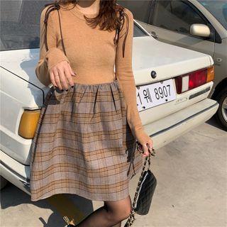 Long-sleeve T-shirt / Plaid Jumper Skirt