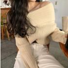 Long-sleeve Off-shoulder Pleated Knit Top
