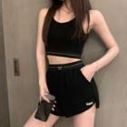 Sleeveless Contrast Trim Cropped Top / Contrast Trim Shorts