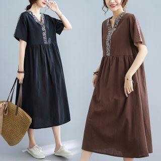 Short-sleeve Floral Trim Midi Dress