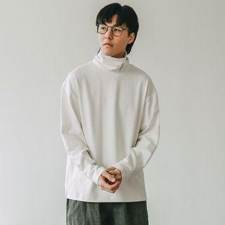Long-sleeve Turtleneck Lettering Loose-fit Top