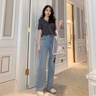 V-neck Plain T-shirt / Cutout Jeans