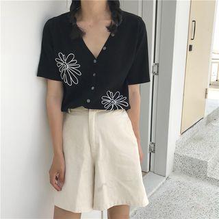 Floral Embroidered V-neck Short-sleeve Knit Top