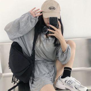 Set: Hooded Long-sleeve T-shirt + Sweatshorts