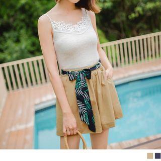 Leaf Belt Waist Shorts