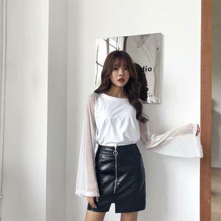 Flared-sleeve Mesh Panel T-shirt