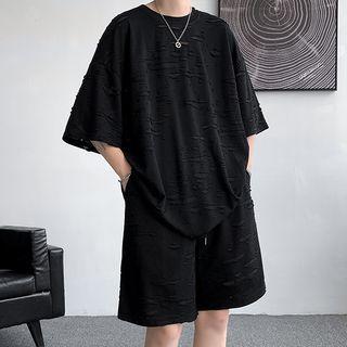 Set: Short-sleeve Distressed T-shirt + Shorts