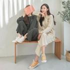 Set: Printed Slit-side T-shirt + Wide-leg Pants