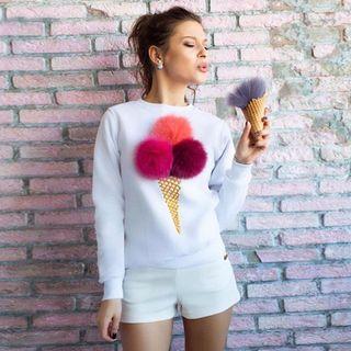 Pom Pom Pullover
